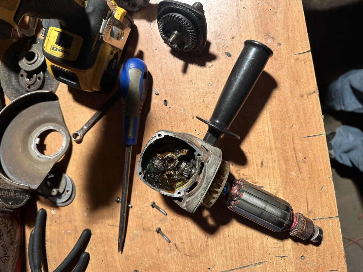 Naprawa szlifierki kątowej 